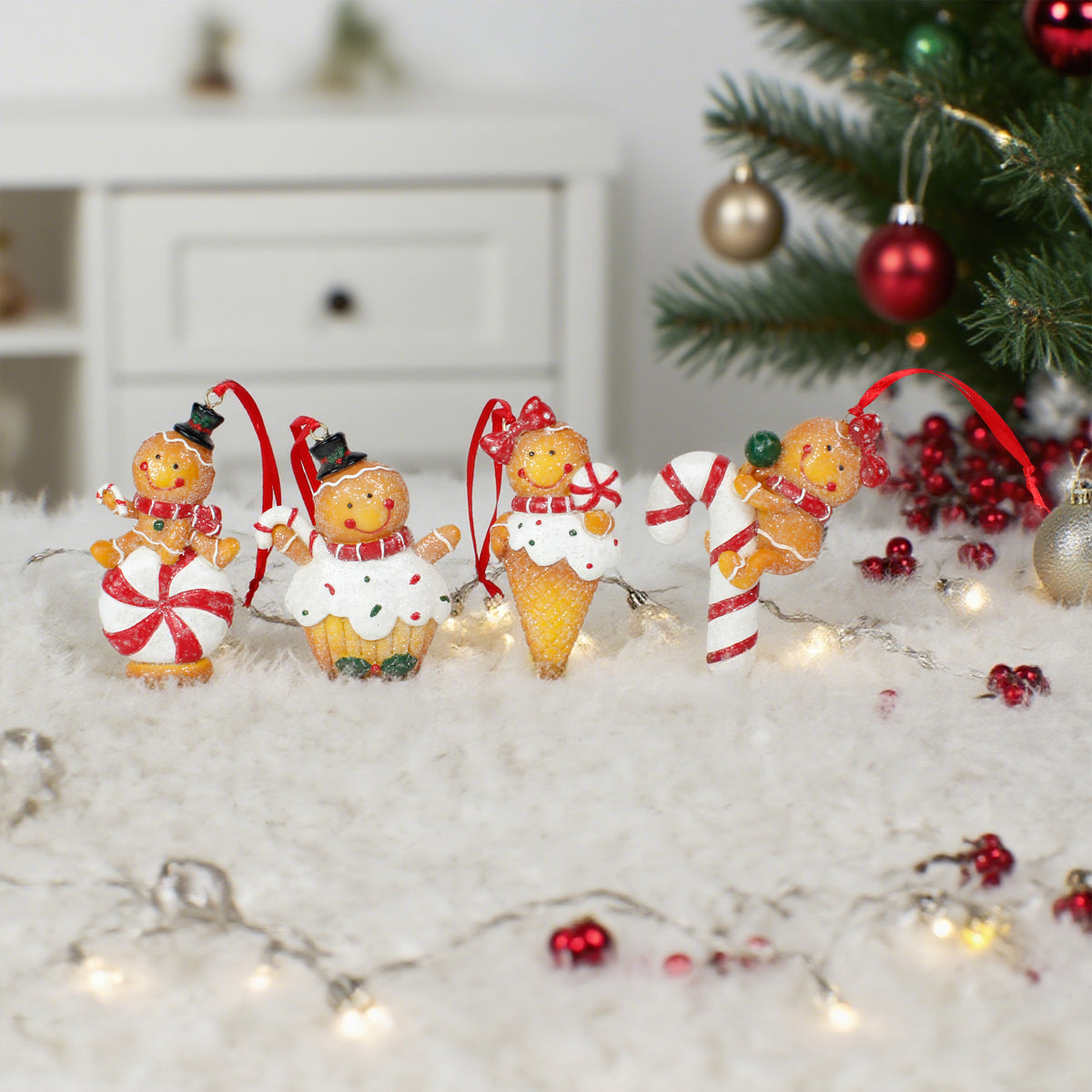 3 Inch Gingerman Ornaments ASST 4，Gingerman with Sweets Christmas Tree Ornaments, Gingerbread Tree Hanger, Xmas Resin Decorations, Iced Resin Gingerbread Biscuit Christmas Baking Tree Decorations,
